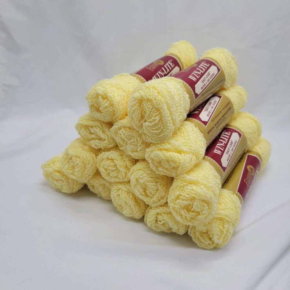 Fleishers Win-Lite Acrylic Nylon Yarn 14 Skeins 1 Oz Each Yellow 116 Easy-Care M